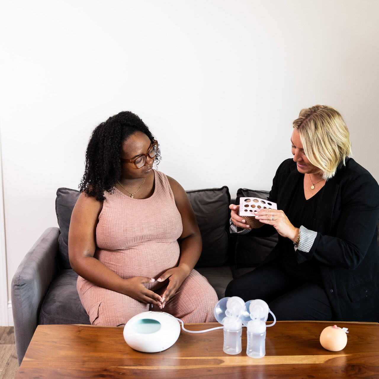 lactation-consultation-support-B7v2hl_j